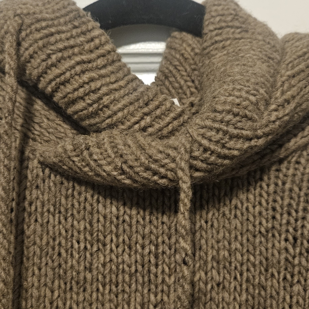 Hand Made 100% Wool Men's Hooded Sweater - Picture 4 of 6